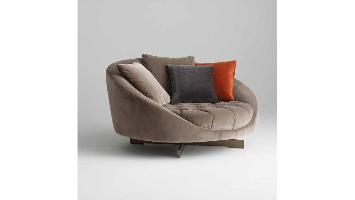 Hill Love Seat Nobils 05